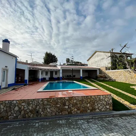 Casa Tia Maria Moledo (Lisbon)